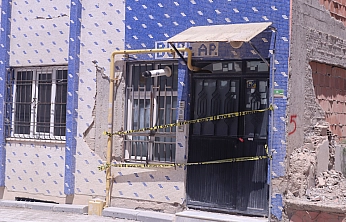 'Çatır çutur sesler geliyor' ihbarı ekipleri alarma geçirdi: Malatya'da 4 katlı bina mühürlendi!