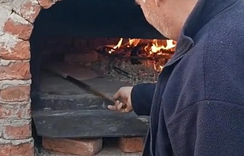 Darende'de tandır geleneği ev fırınlarında yaşatılıyor