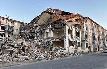 Depremin üzerinden 1000 Gün Geçti, yeni ihale açıldı | Malatya'da yıkımlar bitmiyor