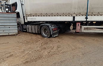 Malatya Çevre Yolu kilitlendi! Vatandaş yürüyerek ilerledi