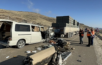 Akçadağ yolunda feci kaza: 3 ölü