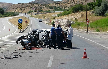 Malatya'da hafriyat kamyonu ile otomobil çarpıştı: 1 ölü, 2 yaralı