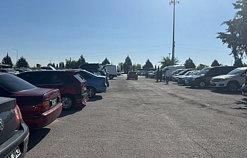 Malatya'da ikinci el araç fiyatları düşüyor mu? Kalabalık çok, alıcı yok! Önce kayısı, şimdi de altın…