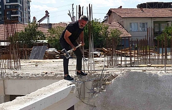 Malatya'da 105 dairelik inşaatta skandal: Firma kendi projesini yıktı