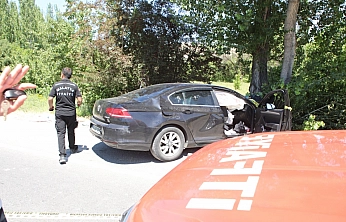 Malatya'da yol kenarındaki ağaca çarptılar: Karı koca öldü, 3'ü çocuk 4 yaralı!