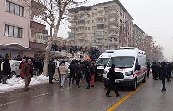 Depremde yıkılan Sancak Apartmanı davasında karar: Müteahhit ve belediye personeline hapis cezası