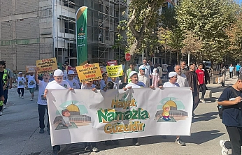 'Hayatın Merkezinde Namaz Olmalı'