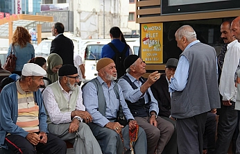 Resmi Gazete'de yayımlandı: En düşük emekli maaşı belli oldu| Maaş farkı ne zaman yatacak?
