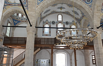 Taş taş numaralandırıldı, çelikle güçlendirildi! Yeni Cami'de ince işçilik yapılıyor