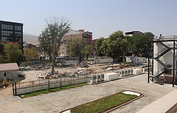 Vali 'Prestij' demişti: Malatyalıların nefes alacağı son alan da betonlaştı!