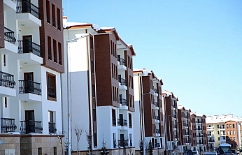 Vali Seddar Yavuz detayları paylaştı: 8 bin 106 konut ve 346 dükkân teslim edilecek…