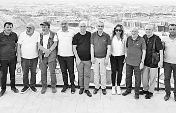 Vali Yavuz'dan Dikkat Çeken Kayısı Yorumu: 'Vatandaşın Yürüyüşü Değişirdi'