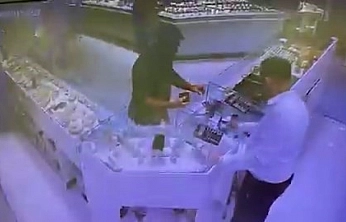 Yangında öldü sanılıyorlardı: Malatya Adli Tıp'ın ortaya çıkardığı cinayette zanlı havalimanında yakalandı