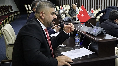 2026 mesaisi gergin başladı! İstifa eden üyeye 'yerinden kalk' uyarısı!