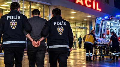 Malatya'da 4 çocuğunun önünde eşine kurşun yağdırdı!