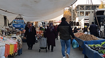 Malatya'da soğuk hava pazar fiyatını uçurdu: Domates, salatalık 50 lira…