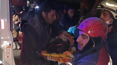 'Kedi sesi sandım'! Malatya'da 40 saat sonra enkazdan sağ çıkarıldı