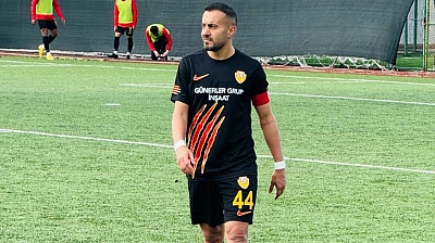 Malatya futbolunda bir devrin sonu! 44 numaralı efsane kramponlarını astı