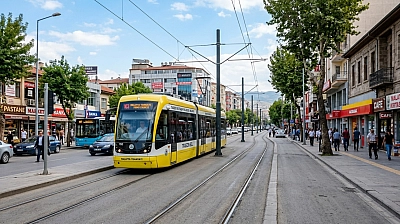 Malatya'nın merkezinden raylı sistem geçecek! İlk kazma vuruluyor