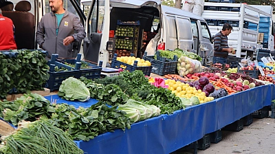 Malatya perşembe pazarında sebze meyve fiyatları....