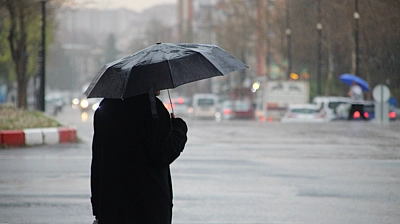 Meteoroloji'den 'Sarı kodlu' uyarı: Saat verildi, fırtına ve sağanak geliyor!