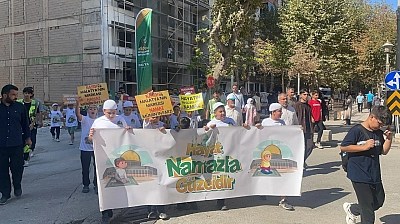 'Hayatın Merkezinde Namaz Olmalı'
