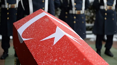 Türkiye Şehidine ağlıyor