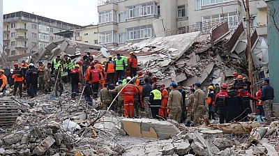 Enkazdan çıkarılan demir nereye gitti? Eski vali yardımcısından şok itiraf