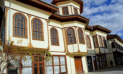 Malatya'da 26 ayda Bitmeyen Yıkımlar: Kerpiç Evler Yıkılacak