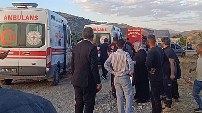 Tır ile otomobil çarpıştı 5 yaralı