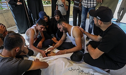 İsrail Gazze'de sivillere ve çadırlara ateş açtı