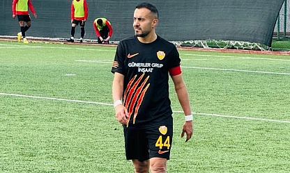 Malatya futbolunda bir devrin sonu! 44 numaralı efsane kramponlarını astı