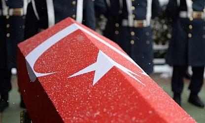 Türkiye Şehidine ağlıyor