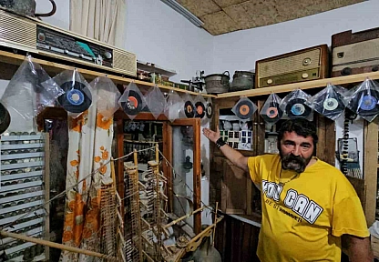 Malatya'da Antika Koleksiyoncusu onlarca ürünle yıllara meydan okuyor…
