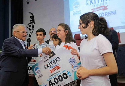 Büyükşehir'de kitap okuma rüzgarı esti