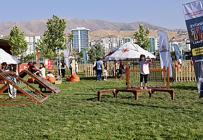 Kültür Yolu Festivali'nde 8'inci gün: Geleneksel sanatlar ve Etnospor ilgi gördü