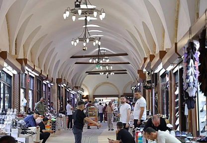 Tarihi Çarşı yaz sıcağında doğal klima gibi