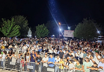 Üçocak'ta düzenlenen konserde vatandaşlar doyasıya eğlendi
