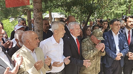 Başbağlar şehitleri kabirleri başında anıldı