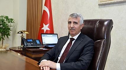 Depremler paniğe neden oldu! Vali'den ilk açıklama geldi