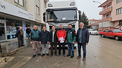 Filistin ve Suriye'ye yardım tırı