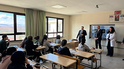 Kale Kaymakamı Batı, öğrencilerle bir araya geldi