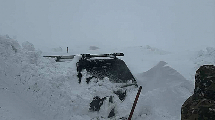 Kar kalınlığı 2 metreyi buldu: Malatya-Sivas yolu ulaşıma kapandı!