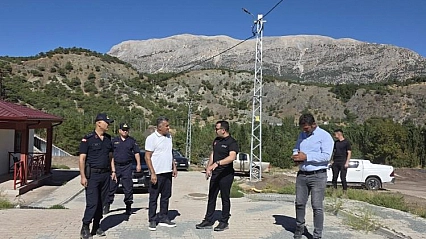 Kaymakam Algın, deprem konutlarındaki çalışmaları inceledi