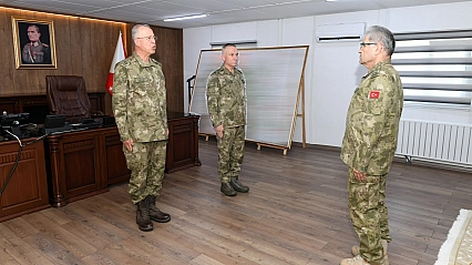 Malatya 2'nci Ordu'da görev değişimi! Korgeneral Yaralı görevi devraldı