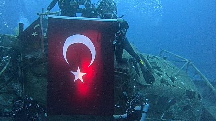 Malatya'da metrelerce derinlikte mesaj!