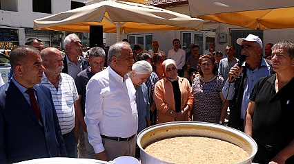 Malatya'da Muharrem Ayı dolayısıyla aşure ikram edildi