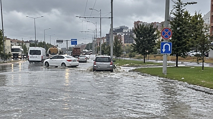 Malatya'da yağış hayatı felç etti