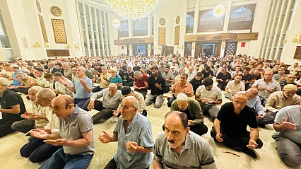 Malatyalılar Mevlit Kandil'inde camilere akın etti