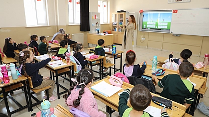 Pütürge'de minikler masal dünyasıyla buluştu